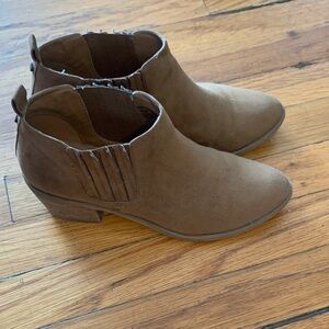 Brown Ankle Boots size 4.5